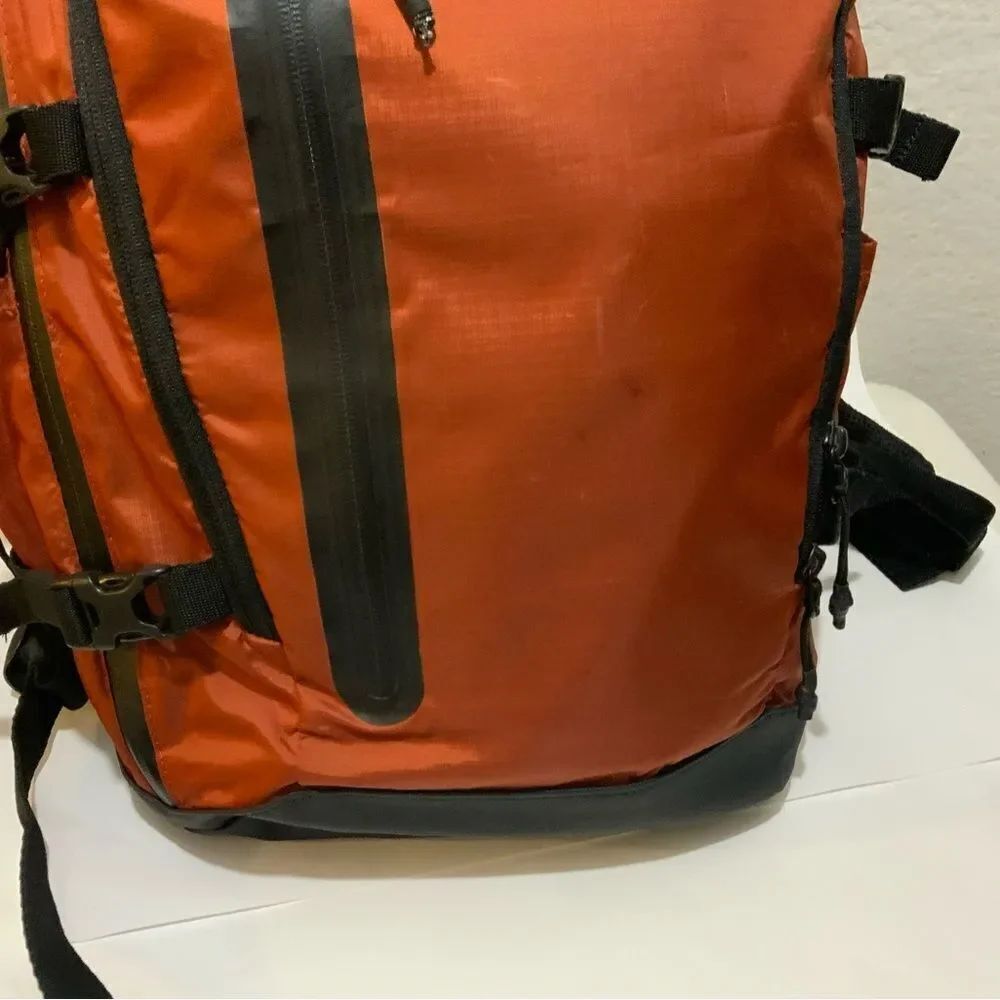 Oakley Outdoor Backpack Brick - Picture 9 of 15